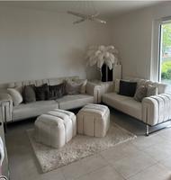 2er Set Sofa Couch in weiß Creme Satin Samt abzugeben Frankfurt am Main - Bergen-Enkheim Vorschau