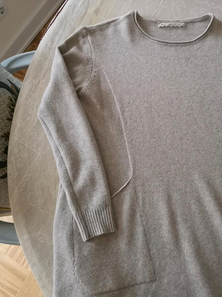 Long Pullover Pulli beige weich XL Taschen Kragen gerollt in Hamburg