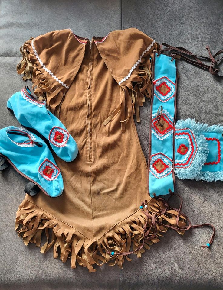 Kostüm Fasching  Mädchen Indianerin  Größe 116 Faschingskostüm in Tüßling