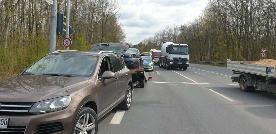 KFZ PKW/LKW Überführung, Autotransport, Abschleppwagen in Menden