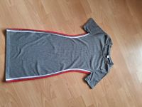 Kleid Sweatshirtstoff grau mit Streifen weiß/rot von H&M Hessen - Spangenberg Vorschau