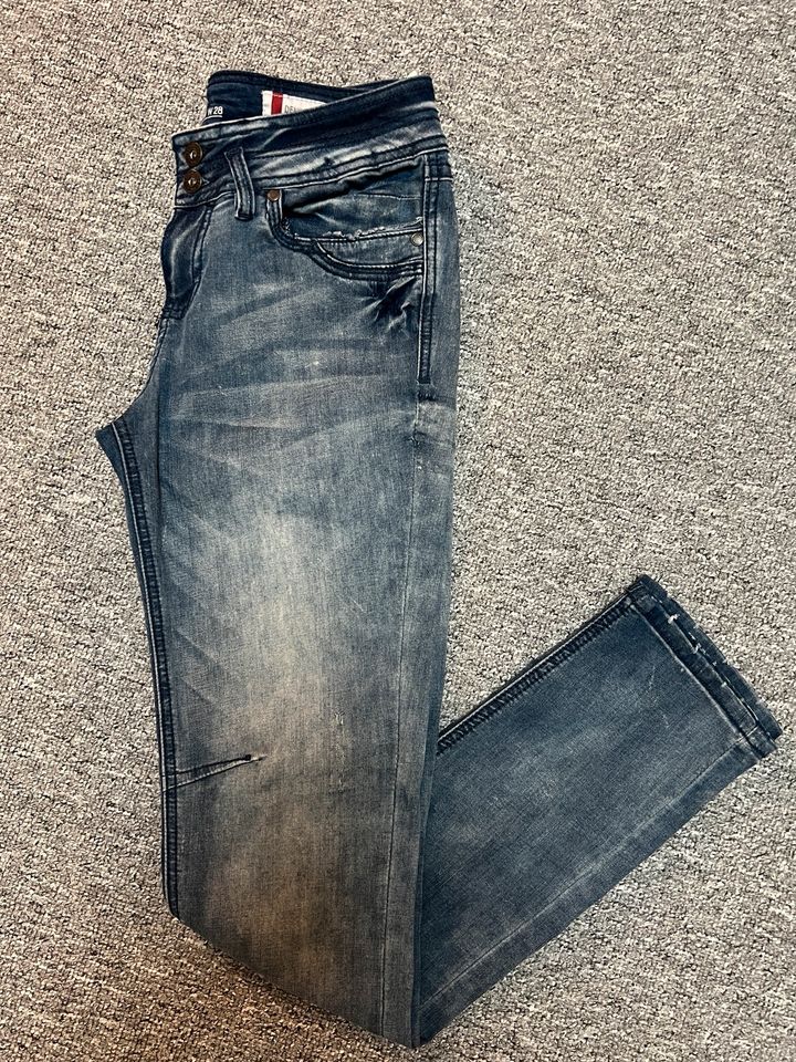 Takko Slim Jeans W28 Denim 1982 wie neu in Mechernich