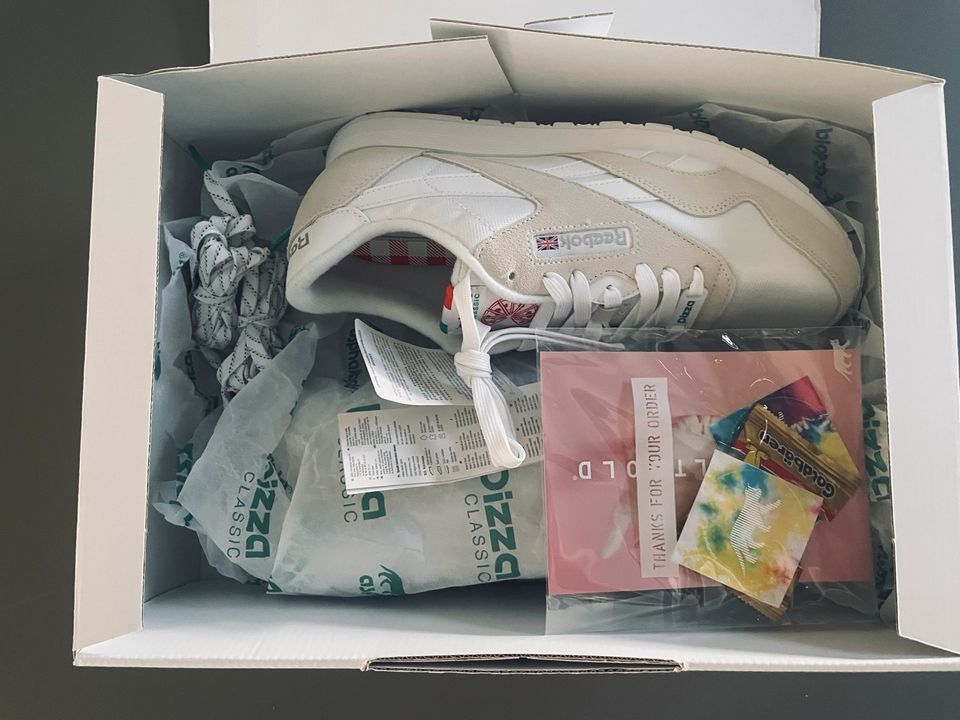 Reebok classic shop nylon pizza