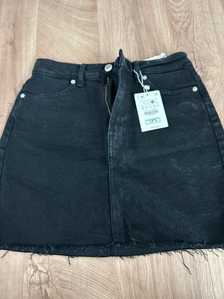 Damen Jeans Rock schwarz neu bershka Größe 38 in Heinsberg