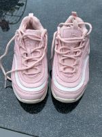 Fila Kinder Sportschuhe Gr.34 pink Top Zustand Nordrhein-Westfalen - Sankt Augustin Vorschau