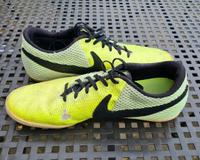 NIKE Hallen-Fußball-Schule Turnschuhe 40 Hessen - Reinheim Vorschau