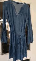 leichtes Kleid Achsel zur Achsel 51 cm Bayern - Friedberg Vorschau