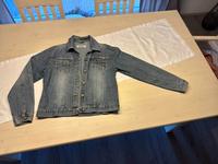 Damen Jeansjacke  Größe 38 /  sehr gut erhalten wenig Rheinland-Pfalz - Betzdorf Vorschau
