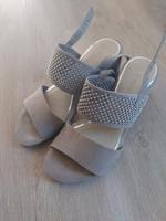 neue Damen Sandalen Pumps High Heels Größe 36 Niedersachsen - Hildesheim Vorschau