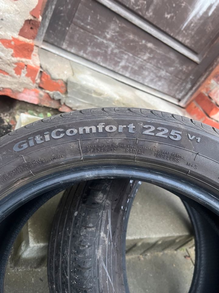 Sommerreifen 215/50 r18 20km gelaufen in Burg