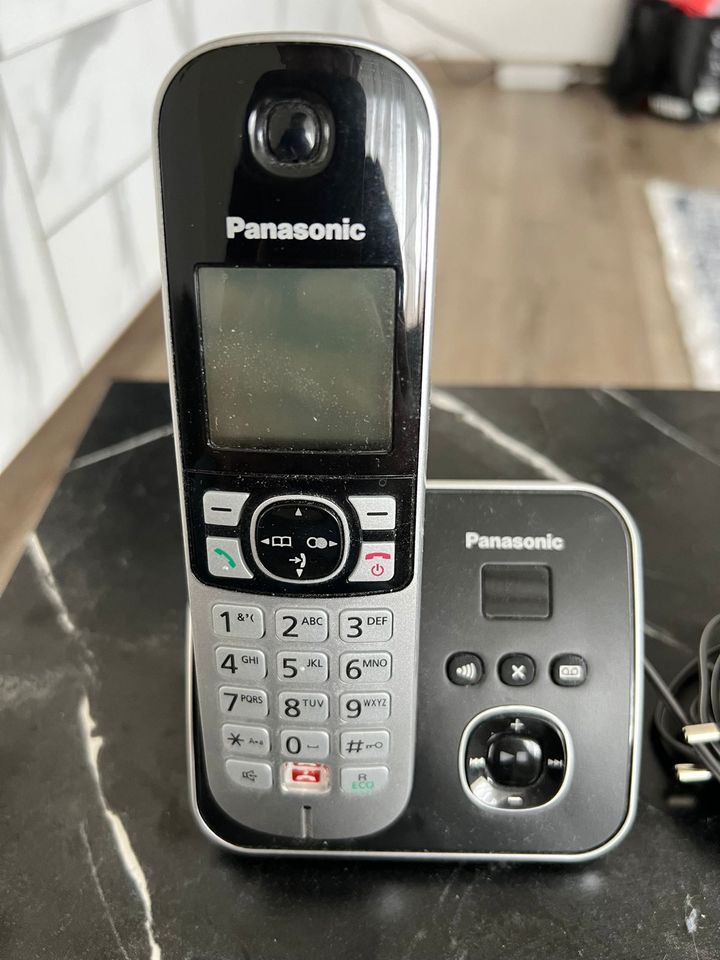 Panasonic Telefon mit Anrufbeantworter in Herrieden