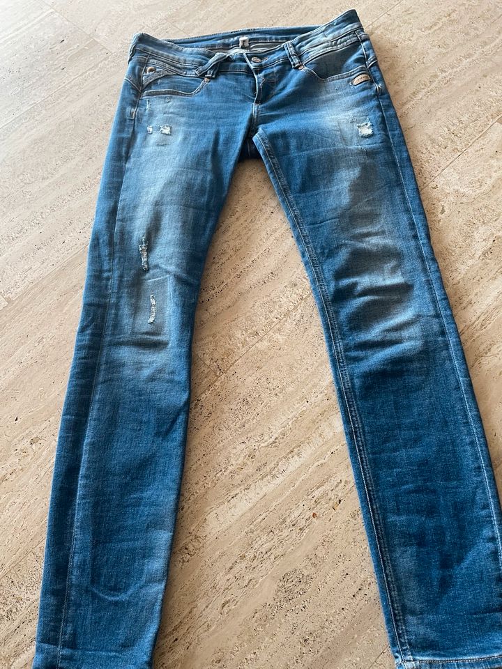 GANG Damen Jeans Nena SKINNY Größe 29 in Beckum