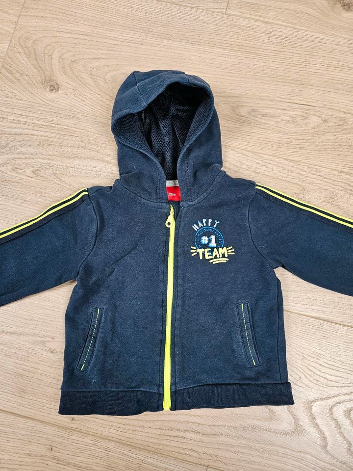 Kapuzenjacke, Sweatjacke s.Oliver Gr. 80 in Bad Berleburg