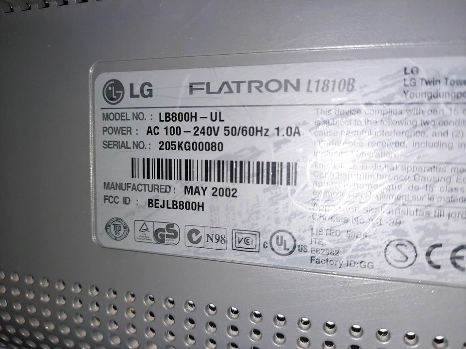 LG FLATRON L1810B "18"er Monitor Schwarz-Silber - gebraucht in Wallersdorf