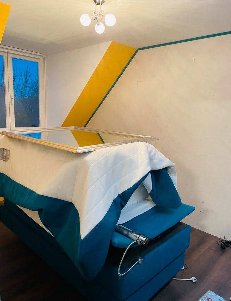 Bett Schlafzimmer petrol Farbe Boxspringbett in Hamburg