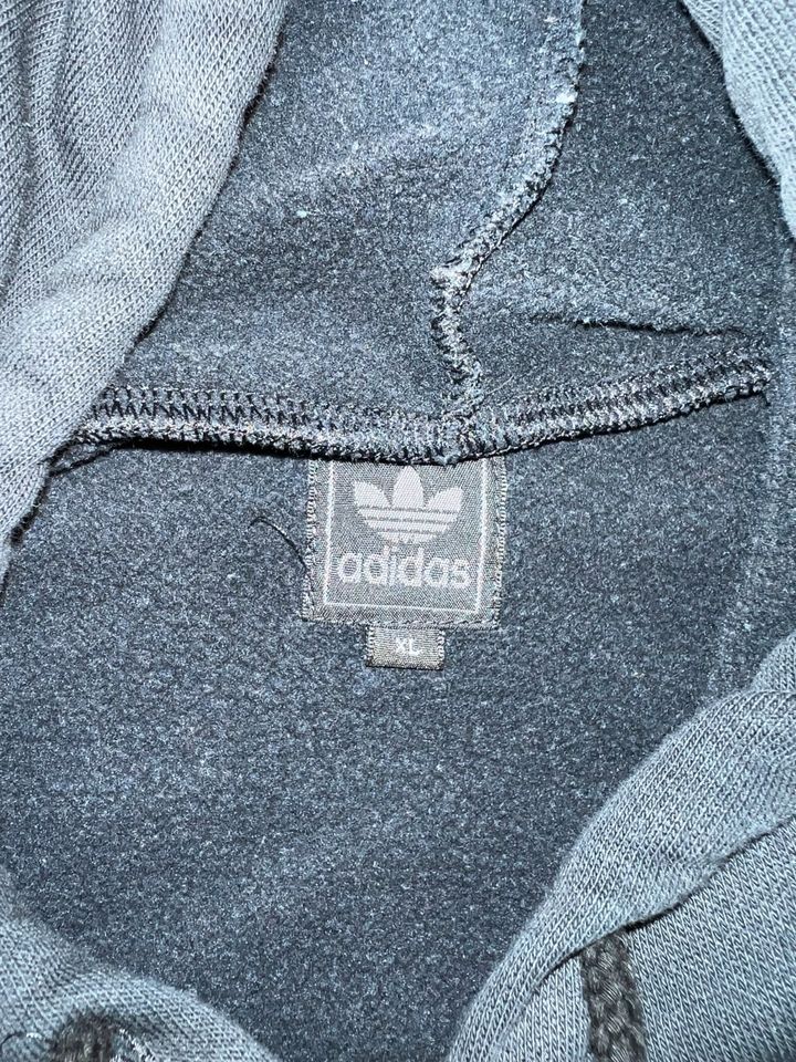 ADIDAS Herren Vintage Hoodie XL zu verkaufen! in Bad Lippspringe