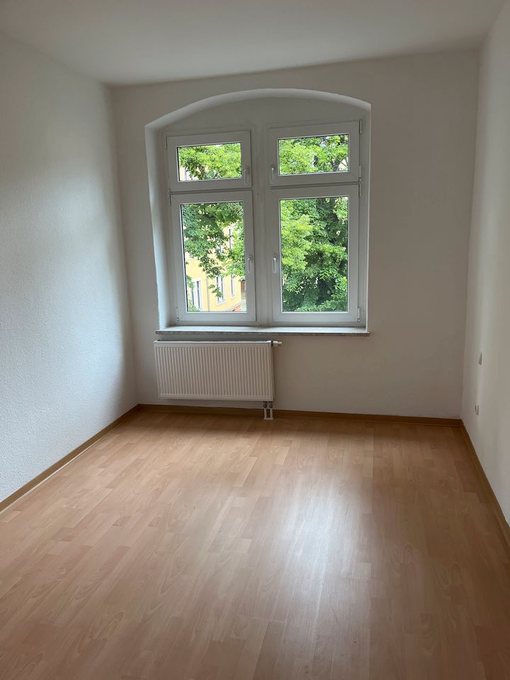 2-Zimmer-Wohnung in ruhiger Seitenstraße mit Balkon! in Heidenau