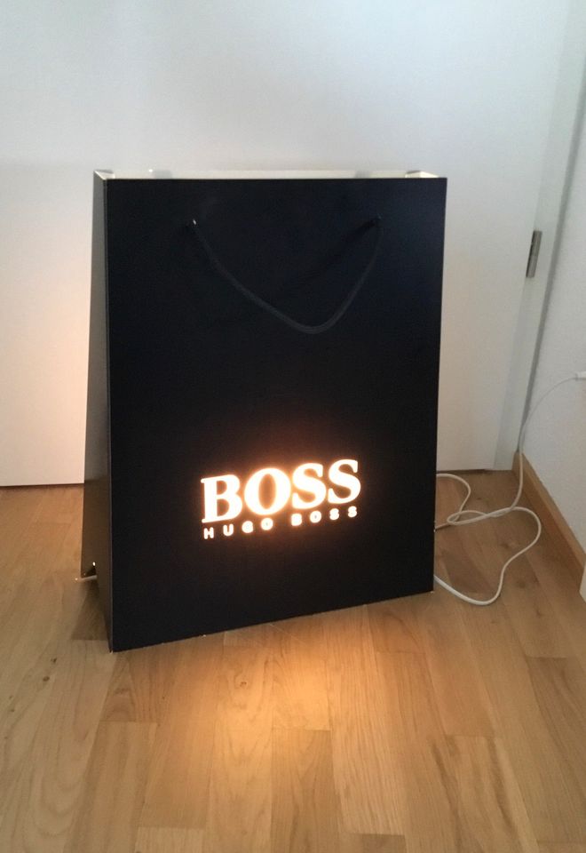 Rarität: Hugo Boss Designerlampe in Form einer Einkaufstasche in Stuttgart