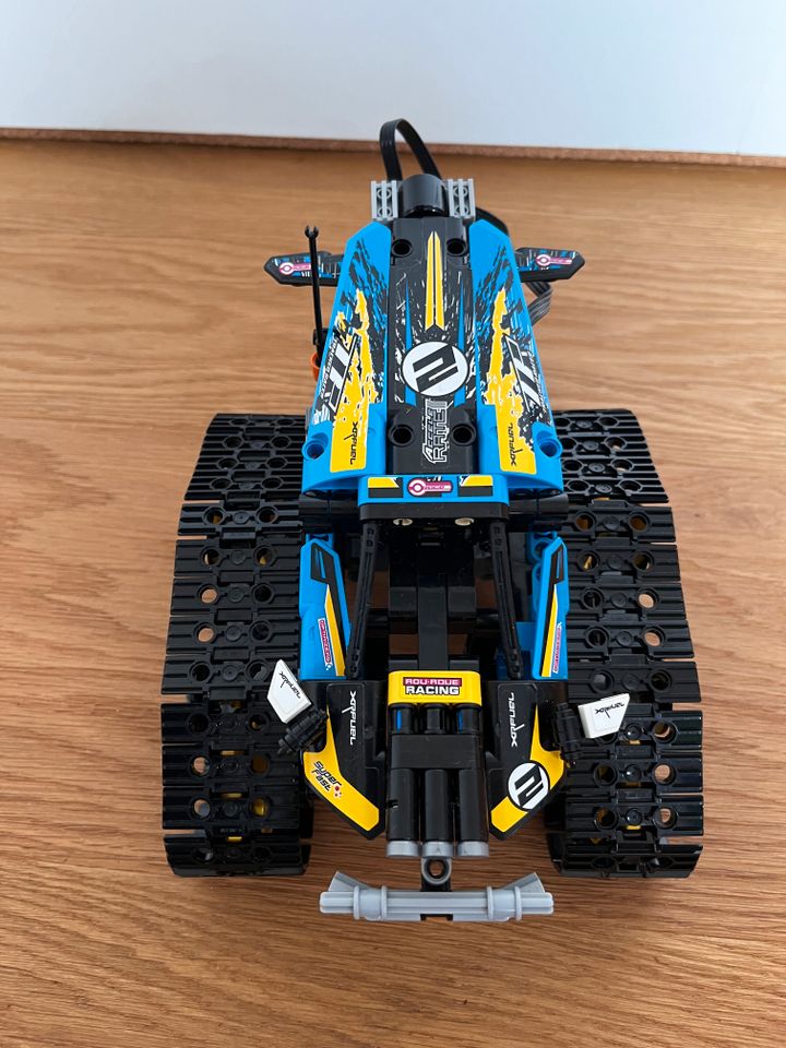 ‼️Großer Spaß ‼️ Ferngesteuerter Stunt Racer v Lego inkl. Versand in Frankfurt am Main