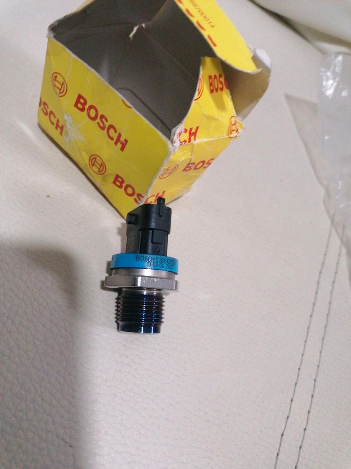 Kraftstoffdruck sensor Bosch 0281 002 801 in Schorndorf