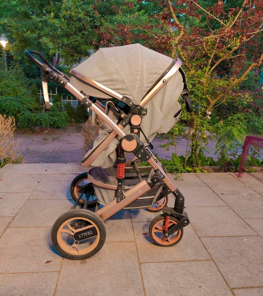 Ausgezeichneter 2-in-1-Kinderwagen in Berlin