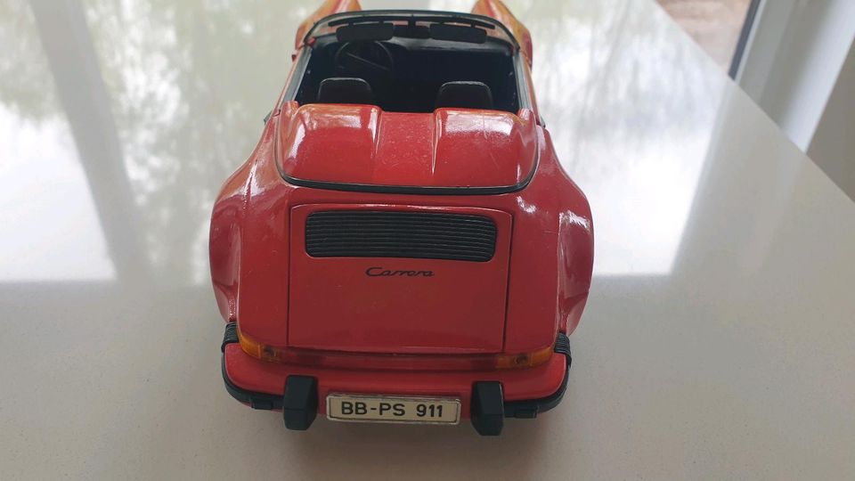 Porsche Speedster 1989, 1:18 Modell, rot in Hattersheim am Main