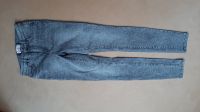 2 Paar Hosen:ONLROSE HW SKINNY jeans, und  Blue Fire Cord-Jeans Niedersachsen - Lüneburg Vorschau