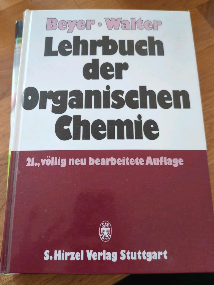 Lehrbuch der organischen Chemie von Beyer und Walter in Husum