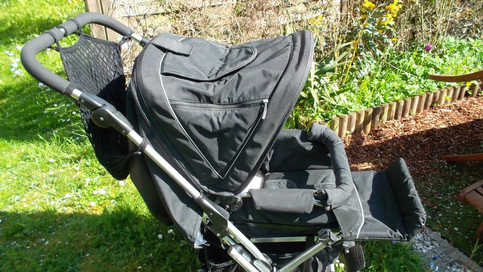 Emmaljunga Cerox Sportvagn MIT Babywanne und anderem Zubehör gebr in Solms