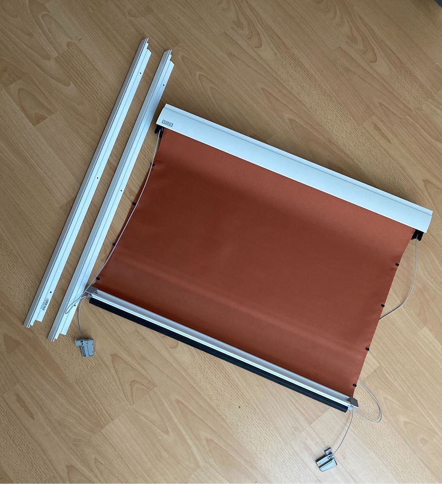 Velux Verdunklungsrolo 60 breit 70cm lang für Dachfenster in Seth Holstein