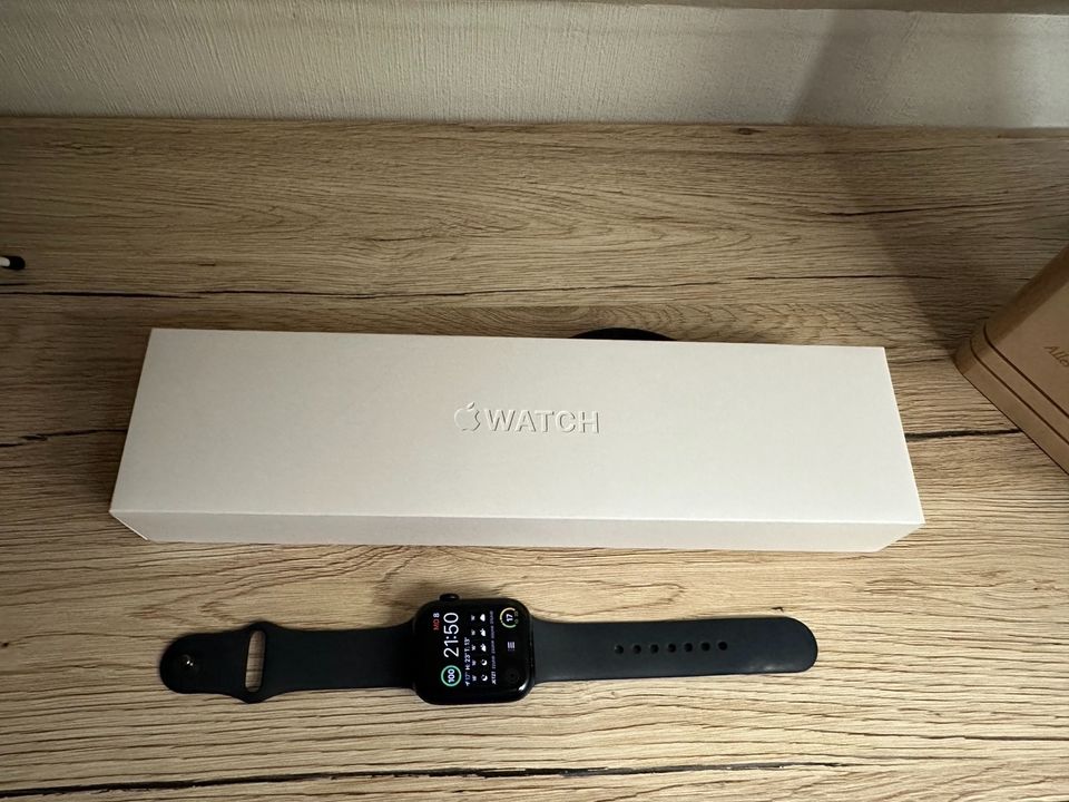 *** Apple Watch Series 7 45mmm Midnight *** in Bad Harzburg