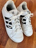 ADIDAS Sportschuhe Freizeitschuhe Gr. 36,5 Nordrhein-Westfalen - Meerbusch Vorschau