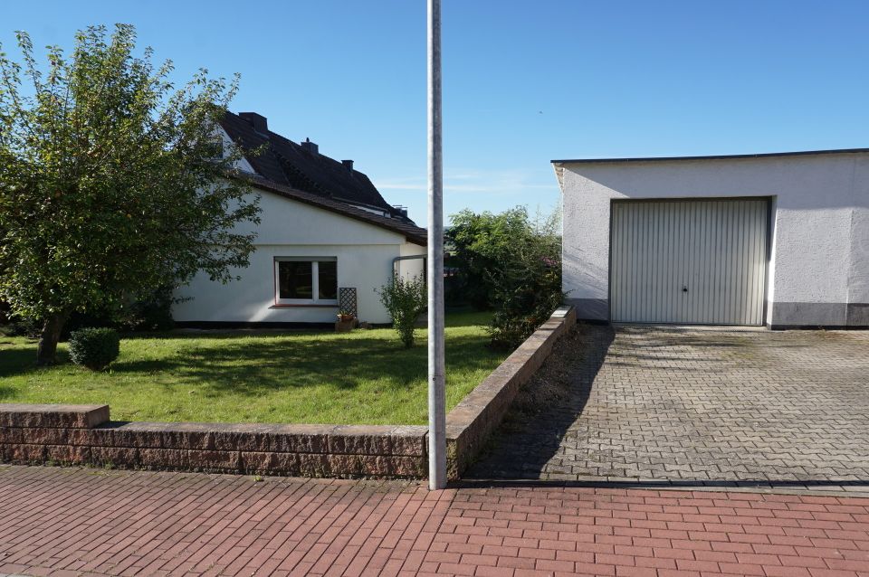 Großzügige Doppelhaushälfte sucht Familie. Keine Käuferprovision! in Felsberg