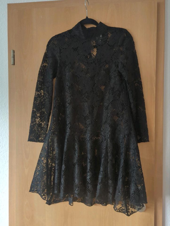 Spitzes Kleid Abendkleid Partykleid schwarz Größe xs in Menden