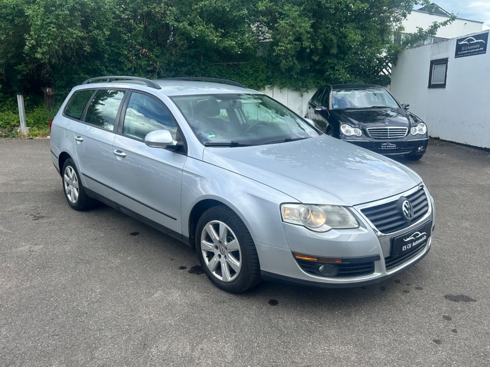 Volkswagen Passat Variant Trendline DSG in Schlierbach