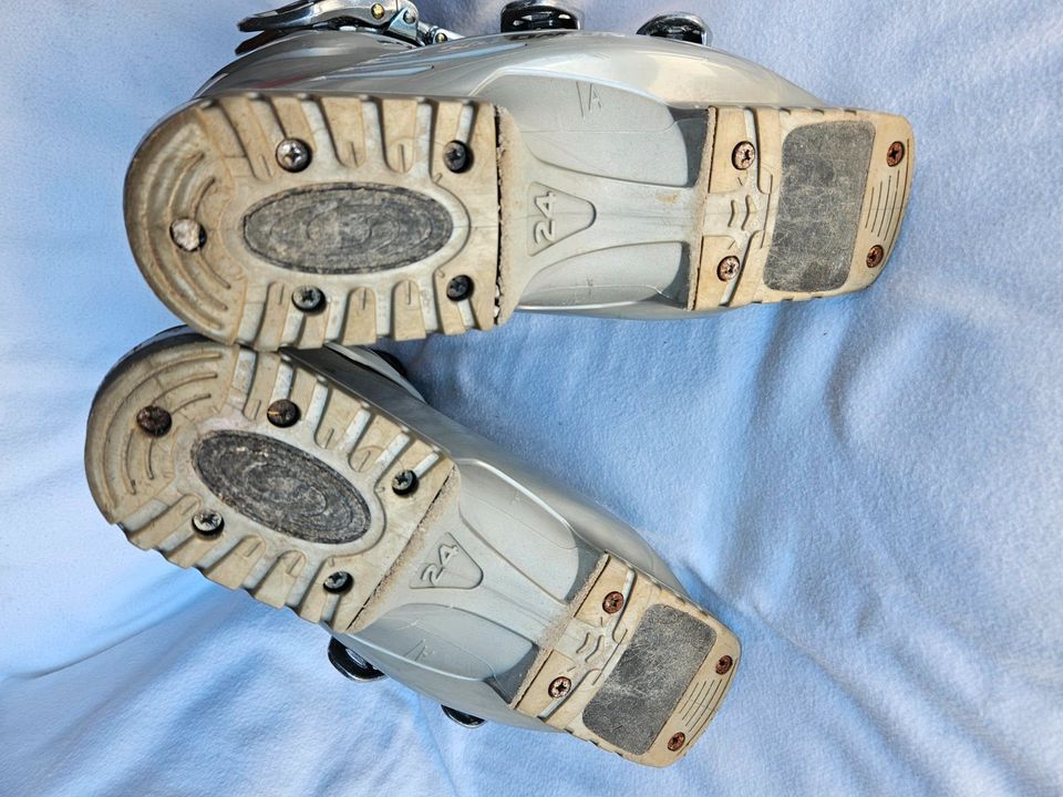 Salomon Skischuhe Skistiefel Skiboots Gr.37,38 - 24,5 cm, 287 mm in Worms