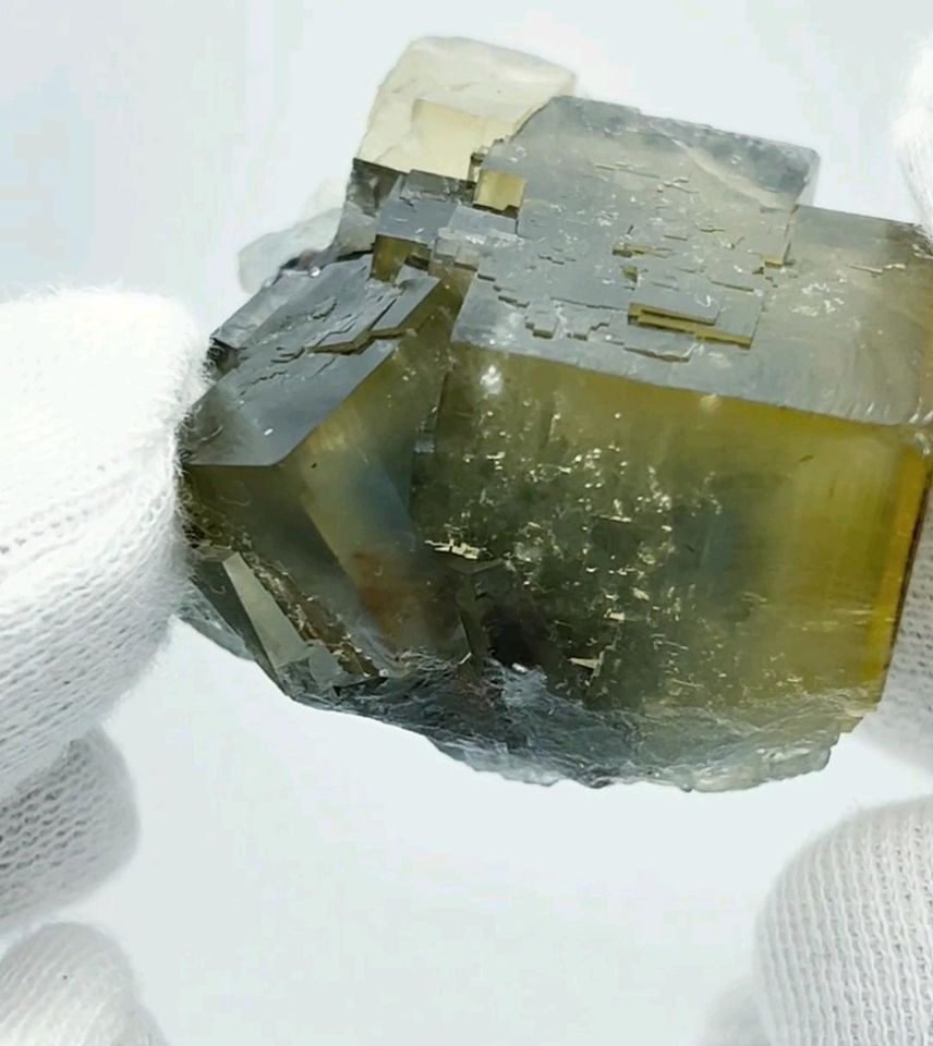 Fluorit zonar mit Phantomen Erzgebirge Niederschlag Mineralien in Ahrensburg