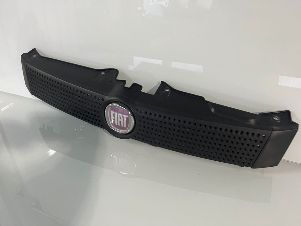 Kühlergrill Fiat Panda 169 Grill Frontgrill in Wilnsdorf