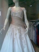 Brautkleid Justin Alexander, Größe 40,Ivory, 100% Seide Hessen - Seligenstadt Vorschau