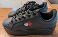 Neue Sneaker Tommy Hilfiger Mecklenburg-Vorpommern - Neuburg (Nordwestmecklenburg) Vorschau