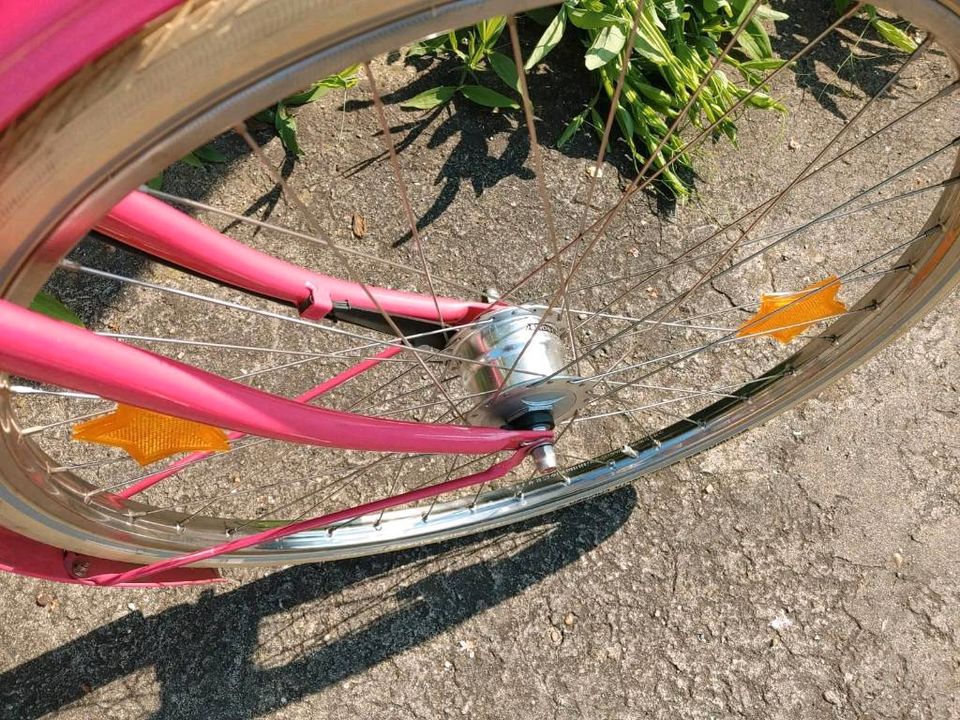 Gazelle Nostalgie Fahrrad Sondermodel neuwertig in Pink 28' in Oberhausen