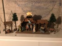 Weihnachten: Krippe, Bibel und Kreuz Süd - Niederrad Vorschau