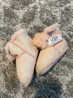 Original UGG Erin Boots rosa 0-6 Monate Baby Hessen - Mühlheim am Main Vorschau