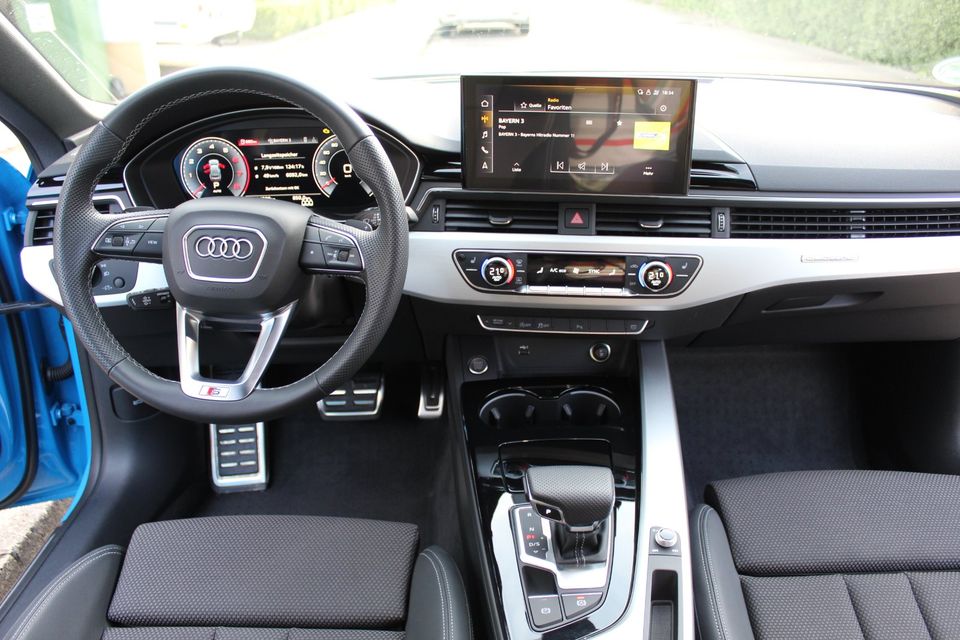 Audi A5 40 TFSI quattro S line WR AHK Navi Herstellergarantie in Buxheim