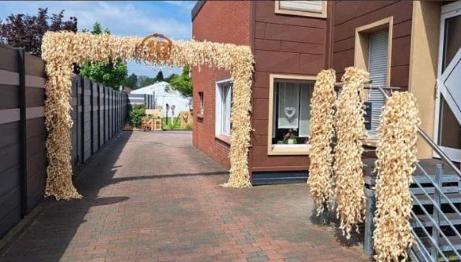 Hölzerne Hochzeit, Hochzeitsbogen, Straßen- u. Türbogenverleih in Westoverledingen