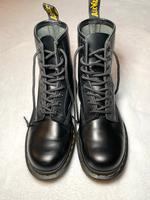 Dr. Martens 1460 Smooth Damen Schuhe Gr. 38 wie Neu Schwarz München - Hadern Vorschau