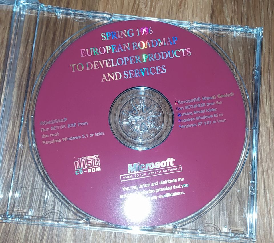 Retro Software für DOS Windows 3.1 95 98 2000 - CDs u. Disks in Duisburg
