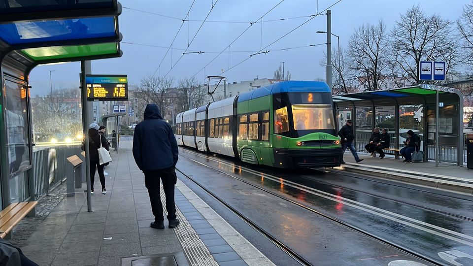 Suche Platz auf Lkw/Bus Beiladung Crailsheim nach Stettin in Crailsheim