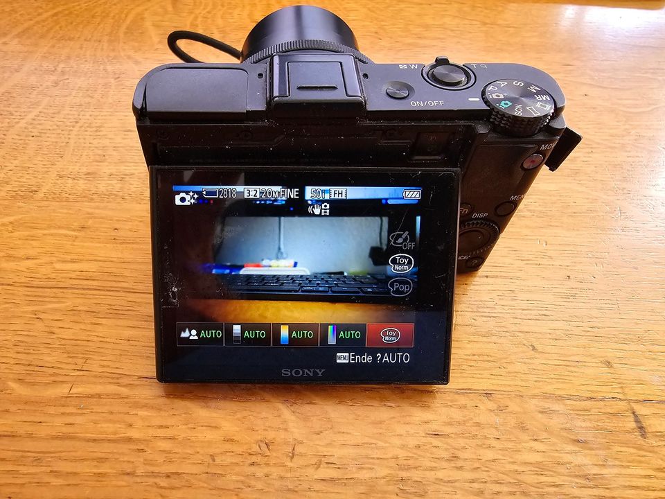 Sony DSC-RX100 M2 Premium Kompakt Digitalkamera in Wannweil