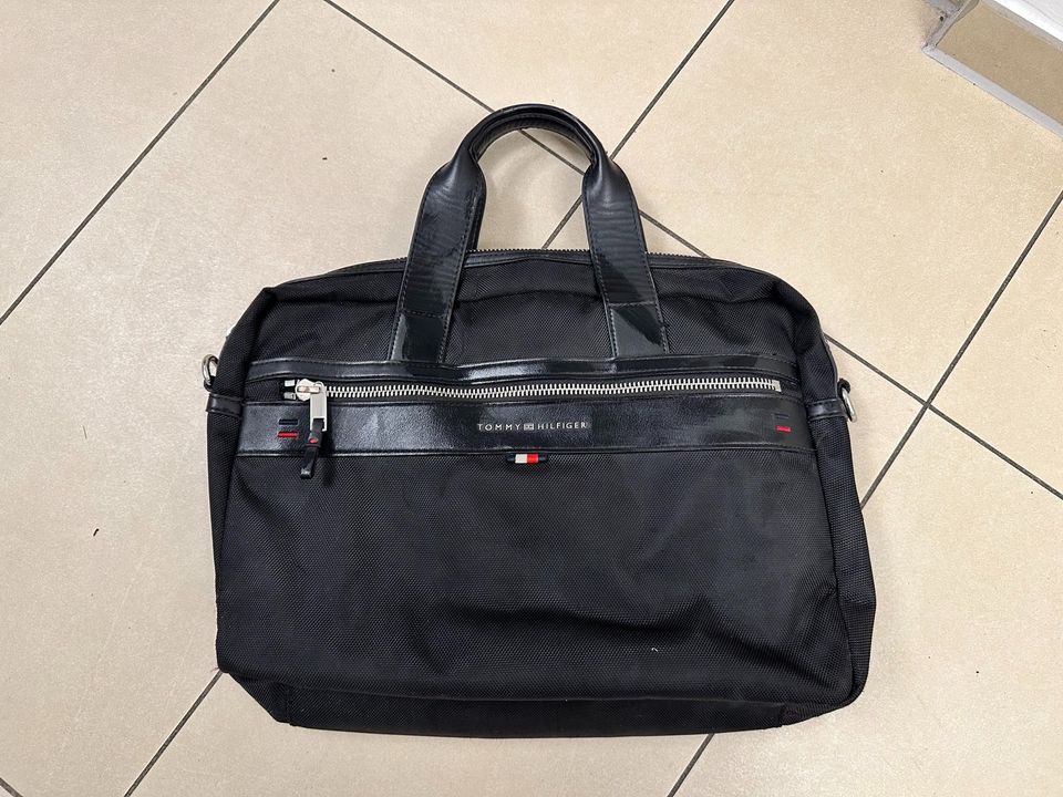 Tommy Hilfiger Laptoptasche Herren in Rheda-Wiedenbrück